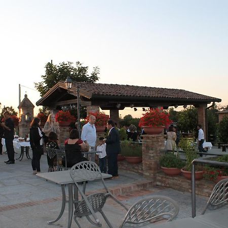 Agriturismo Le Casette กาสเตลเวโตร ดิ โมเดนา ภายนอก รูปภาพ