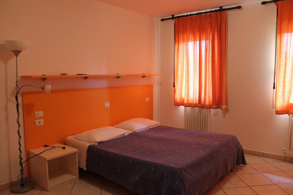 Agriturismo Le Casette กาสเตลเวโตร ดิ โมเดนา ห้อง รูปภาพ