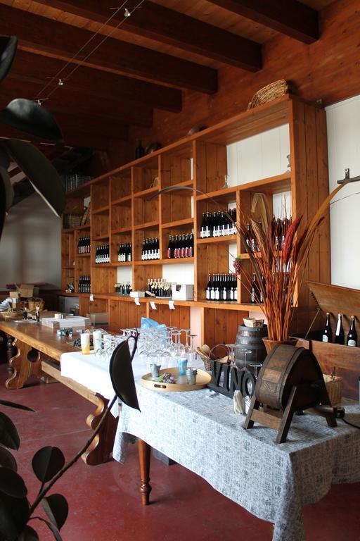 Agriturismo Le Casette กาสเตลเวโตร ดิ โมเดนา ภายนอก รูปภาพ