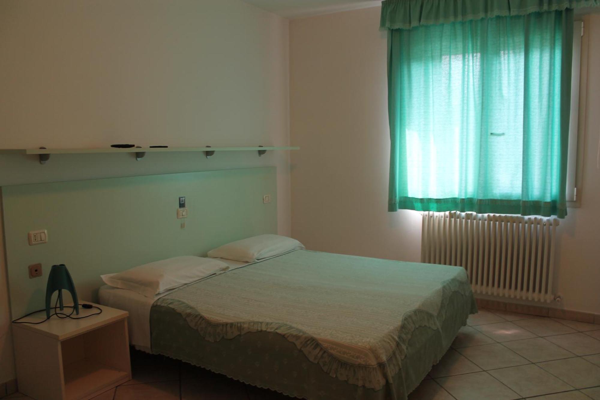 Agriturismo Le Casette กาสเตลเวโตร ดิ โมเดนา ภายนอก รูปภาพ